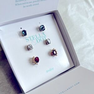 Stella & Dot Halo Oval Stud Set
